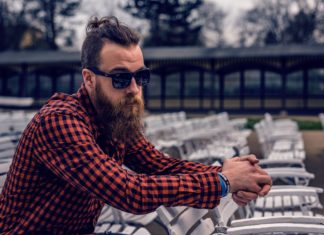 Modne ciuchy męskie. Jak się wyróżnić?