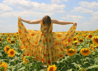 Jakie sukienki dla puszystych? Wybieramy idealną sukienkę wyszczuplającą! Jakie sukienki dla puszystych? Wybieramy idealną sukienkę wyszczuplającą!