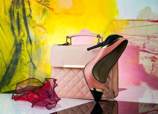 Idealna torebka do pracy – wybierz dla siebie odpowiednią Torebka do pracy powinna pasować do biurowego dress code