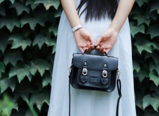 Damska torebka – na jakie materiały warto postawić? Damska torebka