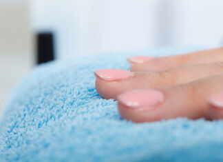 Lakier hybrydowy – czym jest i ja go nakładać? Lakier hybrydowy