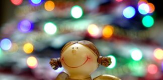 Jak nazywa się ozdoba krawata?