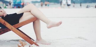 Jak nosić sandały na obcasie?