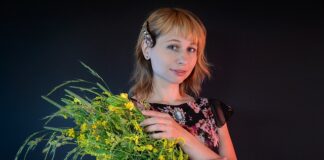 Jak pozbyć się żółtych plam na białych butach?