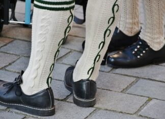 Do czego nosić półbuty?