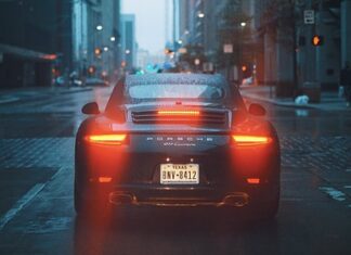 Jak zatrzymać sekundnik w zegarku automatycznym?