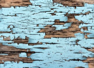 Co jest przyczyną pękania skóry na dłoniach?